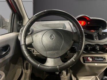 Renault twingo ii authentique 1.2 lev 16v 75 eco2 garantie 12 mois occasion montpellier (34) simplicicar simplicibike france