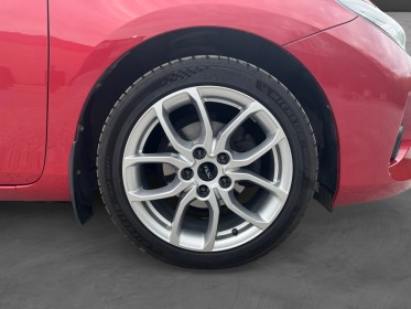 Toyota auris 1.6 vvti 132 dynamic - suivi/keyless/radars ar/av - garantie 12 mois occasion simplicicar soissons simplicicar...