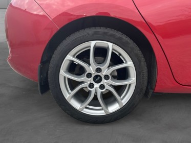 Toyota auris 1.6 vvti 132 dynamic - suivi/keyless/radars ar/av - garantie 12 mois occasion simplicicar soissons simplicicar...