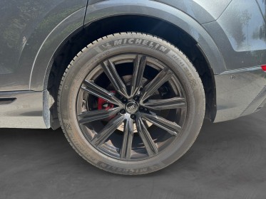 Audi q8 50tdi 286ch tiptronic 8 quattro s line / full entretien audi / pack black / toit ouvrant / pack ambiance occasion...