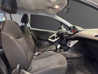 Peugeot 208 1.2 68ch bvm5 like garantie 12 mois occasion montpellier (34) simplicicar simplicibike france