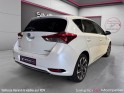 Toyota auris hybride 136h design garantie toyota occasion montpellier (34) simplicicar simplicibike france
