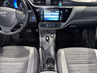 Toyota auris hybride 136h design garantie toyota occasion montpellier (34) simplicicar simplicibike france