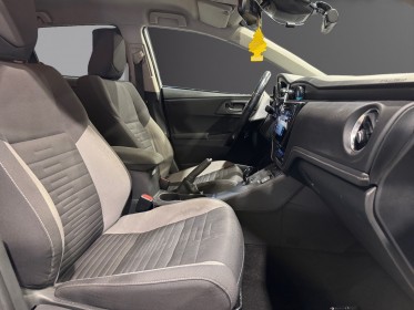 Toyota auris hybride 136h design garantie toyota occasion montpellier (34) simplicicar simplicibike france