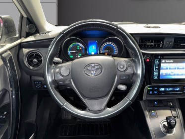 Toyota auris hybride 136h design garantie toyota occasion montpellier (34) simplicicar simplicibike france