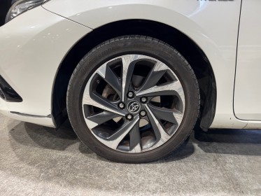 Toyota auris hybride 136h design garantie toyota occasion montpellier (34) simplicicar simplicibike france