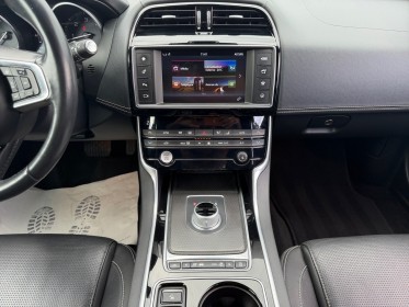 Jaguar xe xe 2.0 d - 180 ch bva r-sport camera de recul gps garantie 12 mois occasion simplicicar labarthe simplicicar...