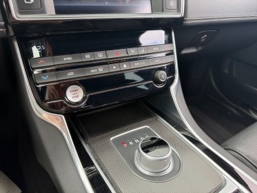 Jaguar xe xe 2.0 d - 180 ch bva r-sport camera de recul gps garantie 12 mois occasion simplicicar labarthe simplicicar...