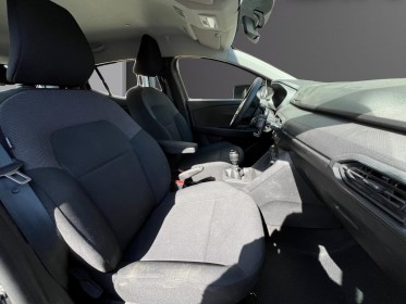 Dacia sandero sce 65 - 22 essentiel garantie 12 mois occasion simplicicar toulon ouest simplicicar simplicibike france