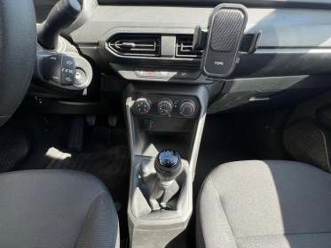 Dacia sandero sce 65 - 22 essentiel garantie 12 mois occasion simplicicar toulon ouest simplicicar simplicibike france