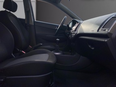 Hyundai i20 1.2 85 pack evidence occasion simplicicar lagny  simplicicar simplicibike france