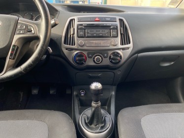 Hyundai i20 1.2 85 pack evidence occasion simplicicar lagny  simplicicar simplicibike france