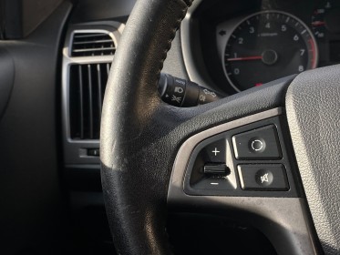 Hyundai i20 1.2 85 pack evidence occasion simplicicar lagny  simplicicar simplicibike france