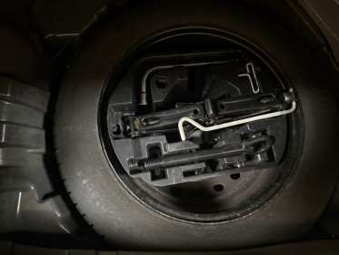 Renault megane iv berline business 1.3 tce 115 essence bvm6 garantie 12 mois occasion simplicicar saint-jean simplicicar...