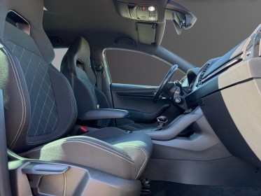 Skoda karoq 1.5 tsi 150 ch act dsg7 sportline carplay suivi skoda garantie 12 mois occasion simplicicar rennes simplicicar...