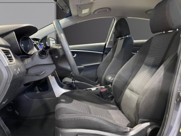 Hyundai i30 1.6 crdi 110 blue drive initia occasion simplicicar magny-en-vexin simplicicar simplicibike france