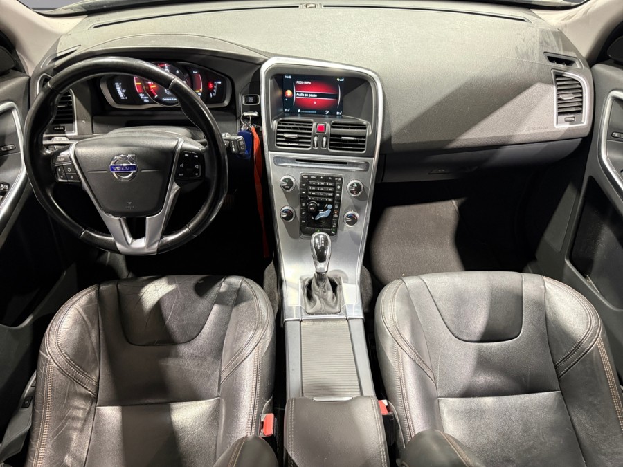 VOLVO d'occasion XC60 D4 AWD de 2016 Narbonne (11)﻿