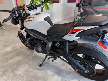 Triumph street triple 660 entretien complet triumph permis a2 garantie 12 mois occasion simplicicar saint-jean simplicicar...