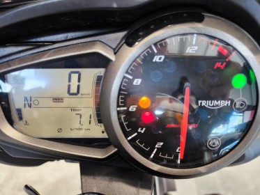 Triumph street triple 660 entretien complet triumph permis a2 garantie 12 mois occasion simplicicar saint-jean simplicicar...