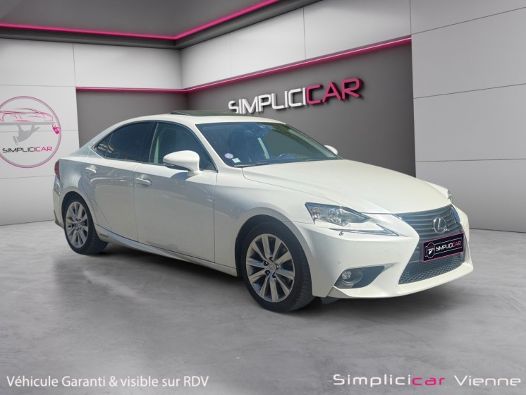 Lexus is 300h luxe garantie 12 mois occasion simplicicar vienne simplicicar simplicibike france