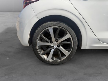 Peugeot 208 1.6 bluehdi 120ch ss bvm6 féline - faible km - caméra de recul - carplay - toit pano occasion simplicicar...