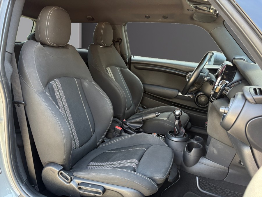 MINI d'occasion MINI III MINI 3 F56 1.2i 12V TURBO ONE de 2017 Lyon