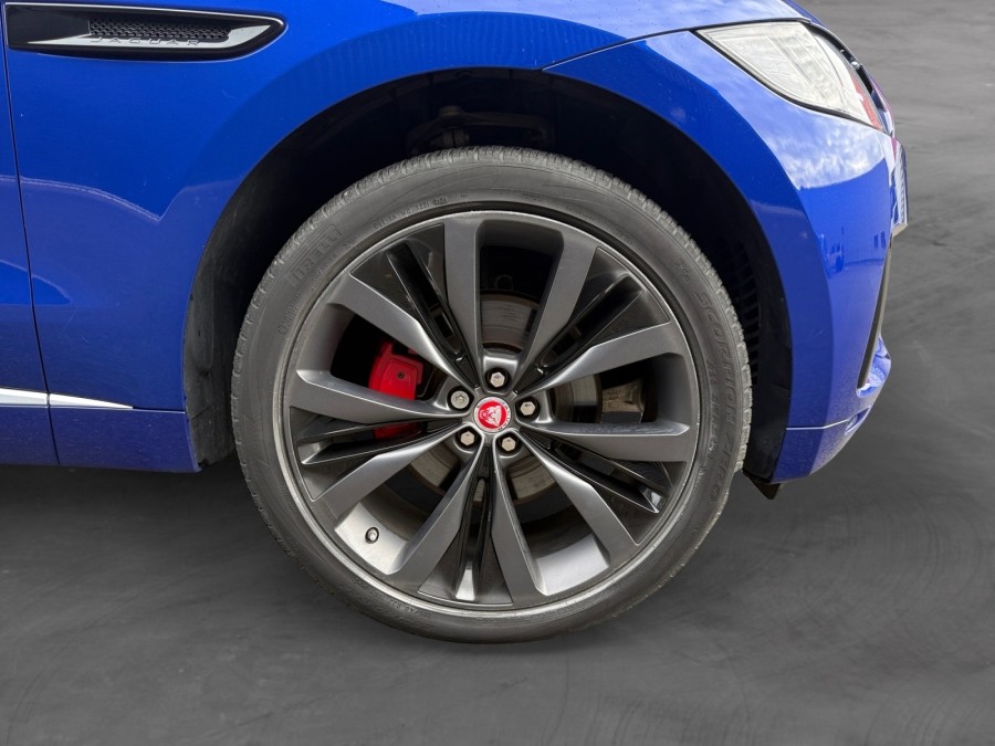 JAGUAR d'occasion F-PACE 3.0D V6 300 PURE AWD BA de 2016 Les Sables