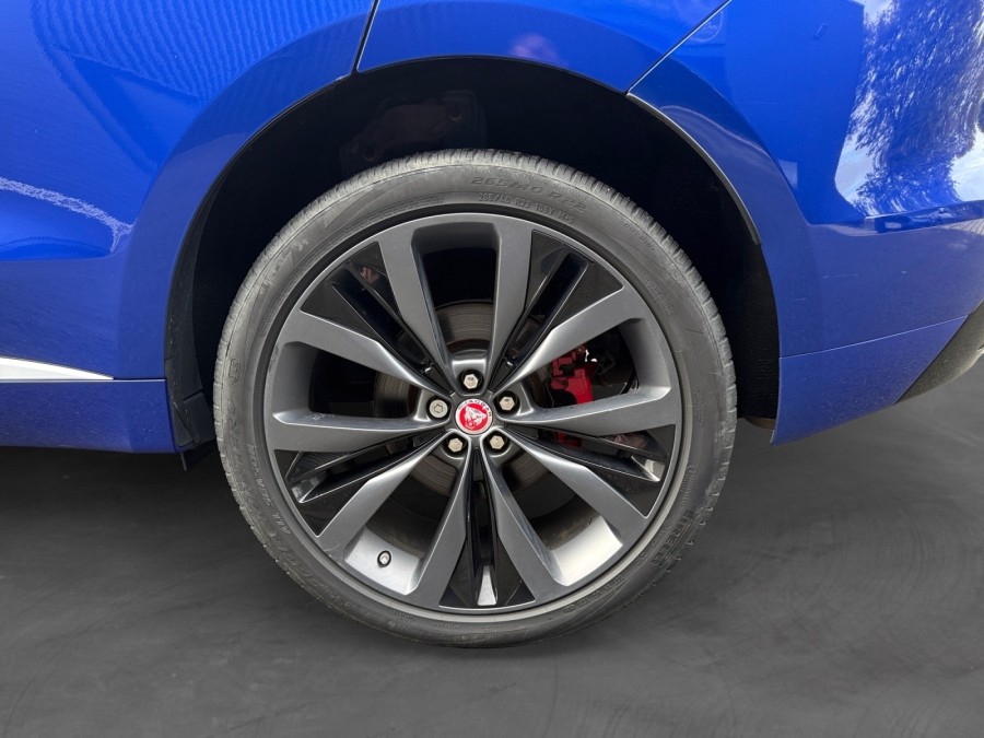 JAGUAR d'occasion F-PACE 3.0D V6 300 PURE AWD BA de 2016 Les Sables