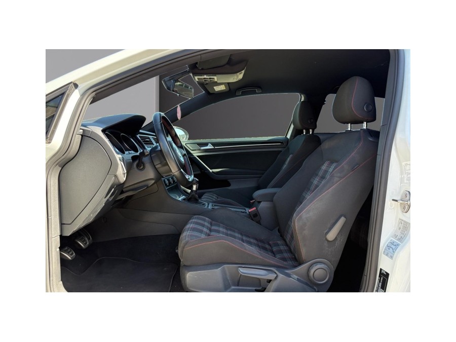 VOLKSWAGEN d'occasion GOLF 2.0 TSI 220 GTI de 2016 Rennes (35)﻿