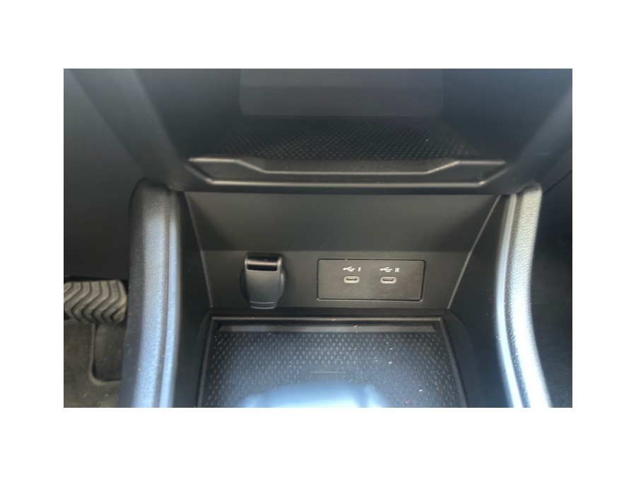 RENAULT d'occasion CAPTUR 1.4 MILD HYBRID 160 TECHNO EDC de 2024 Le