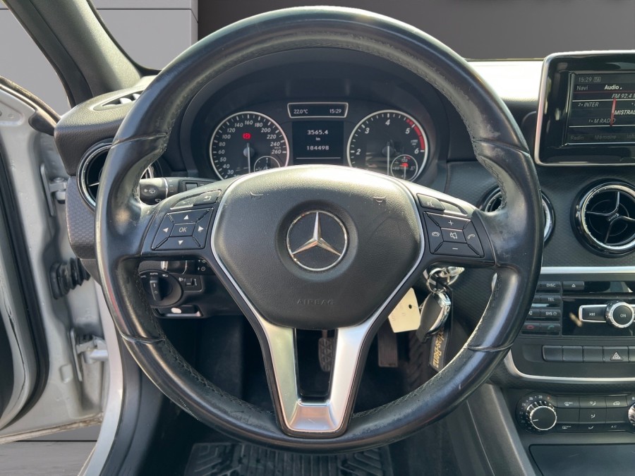 MERCEDES d'occasion CLASSE A A180 D INTUITION de 2013 Toulon Ouest