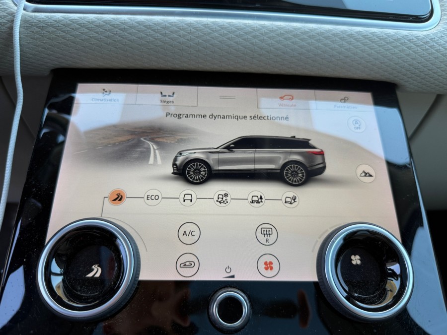 LAND ROVER d'occasion VELAR 2.0 D 240 AWD de 2018 Marignane (13)﻿