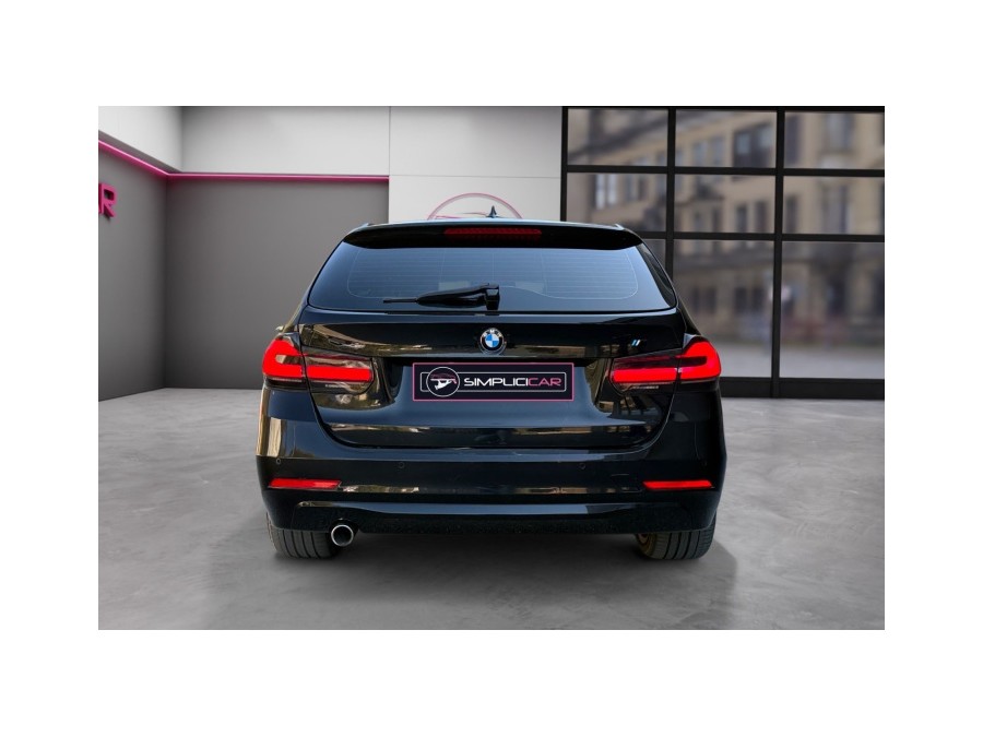 BMW d'occasion SERIE 3 TOURING 318D 143 LOUNGE de 2015 La Ciotat (13)﻿