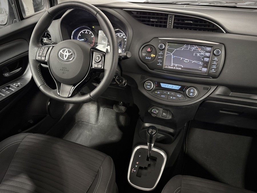 TOYOTA d'occasion YARIS 1.5 VVTI 110 DYNAMIC CVT de 2017 Lyon Ouest