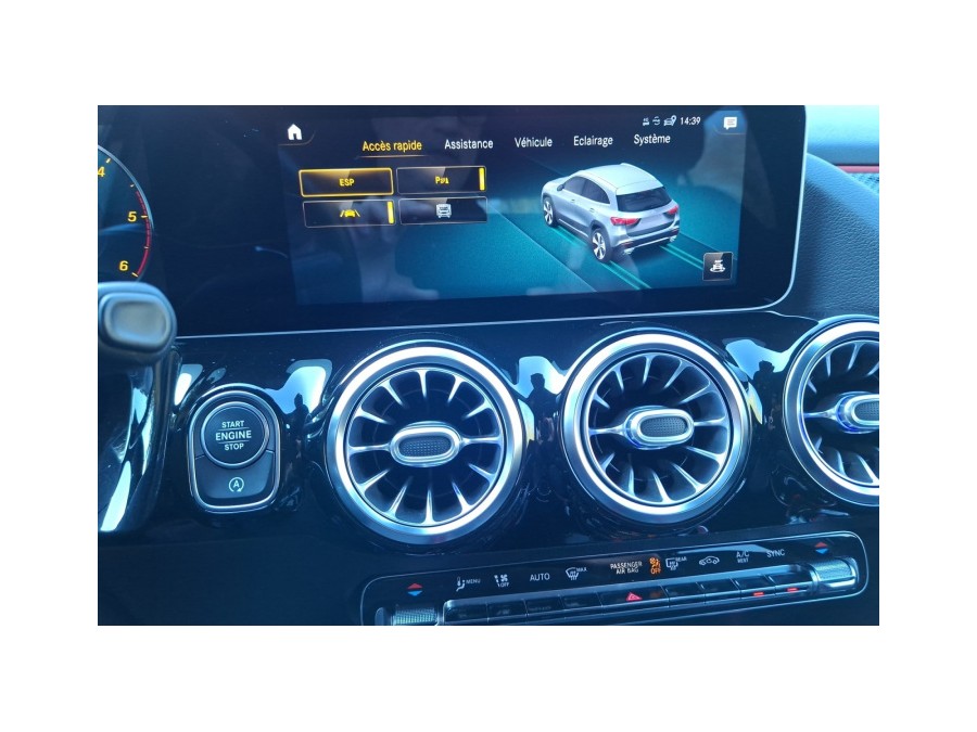 MERCEDES d'occasion CLASSE GLA II GLA 200 D AMG LINE DCT de 2020