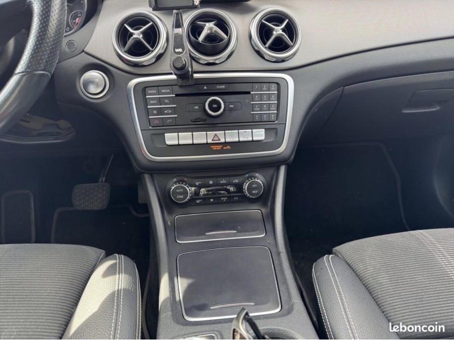 MERCEDES d'occasion CLASSE GLA GLA 200 D STARLIGHT EDITION de 2019