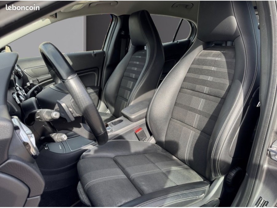 MERCEDES d'occasion CLASSE GLA GLA 200 D STARLIGHT EDITION de 2019