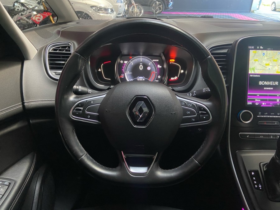 RENAULT d'occasion SCENIC GRAND 1.5 DCI 110 EDC 7P de 2016 Brest (29)﻿