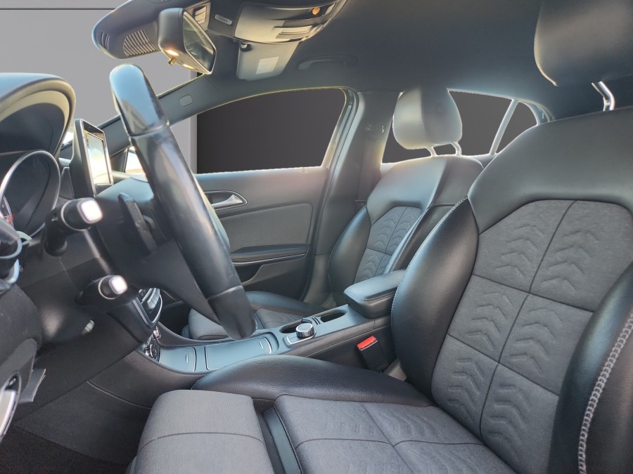 MERCEDES d'occasion CLASSE GLA GLA 180 D BUSINESS EDITION BA de 2017