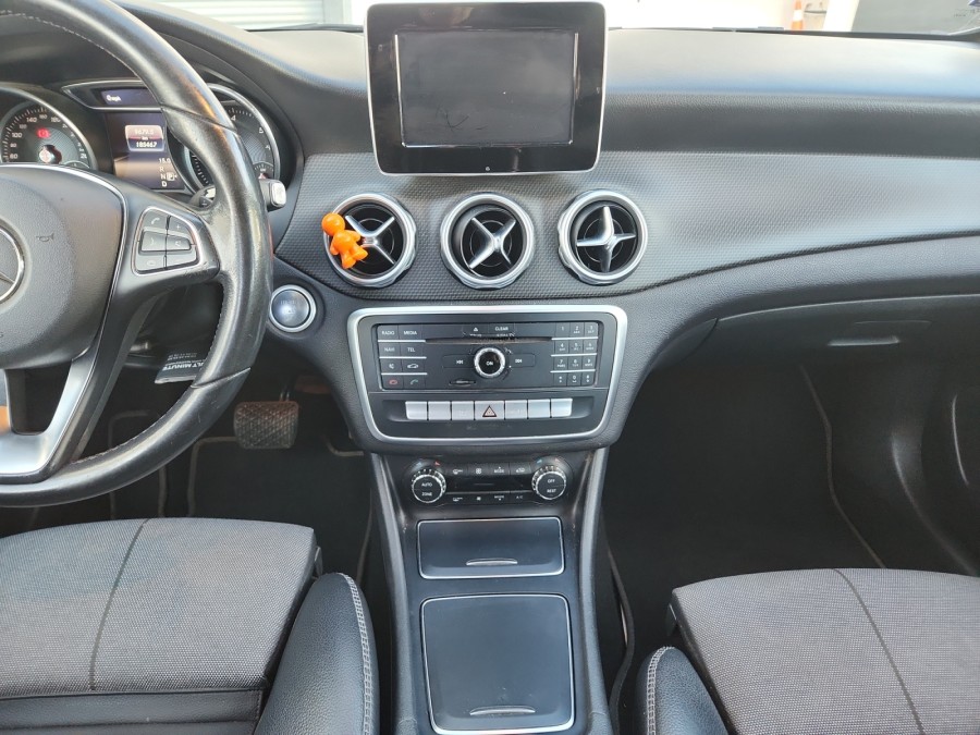 MERCEDES d'occasion CLASSE GLA GLA 180 D BUSINESS EDITION BA de 2017