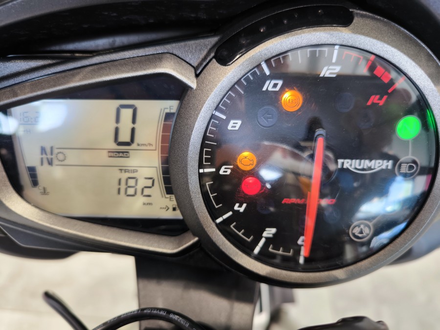 TRIUMPH d'occasion STREET TRIPLE STREET TRIPLE 660 de 2022 St Jean du