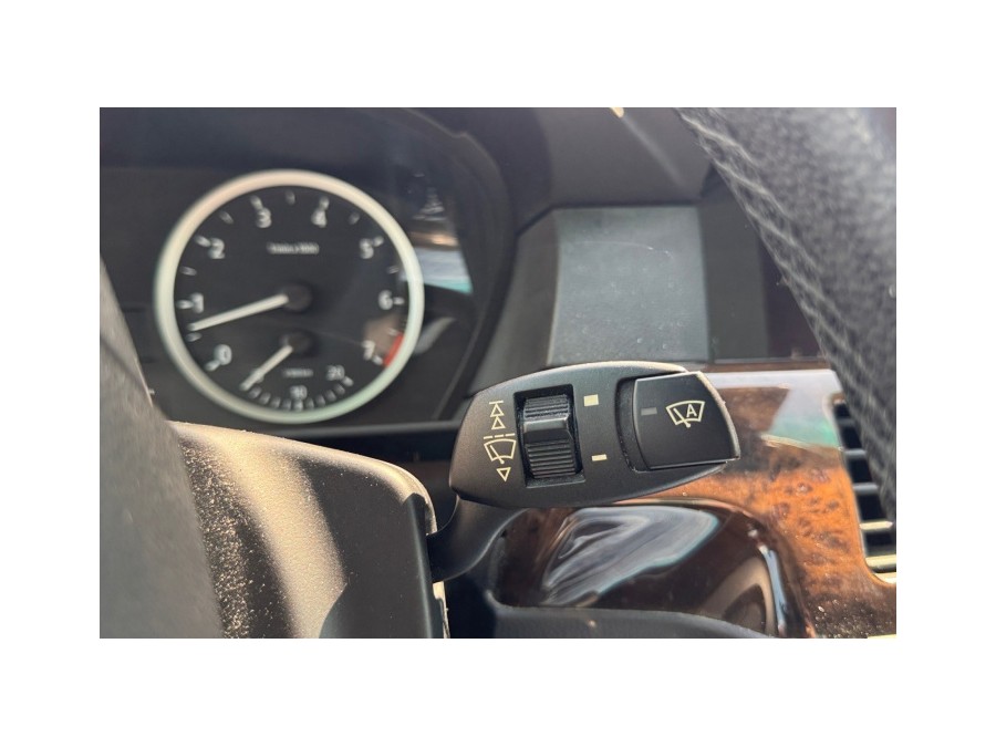 BMW d'occasion SERIE 5 525 i de 2004 Troyes (10)﻿