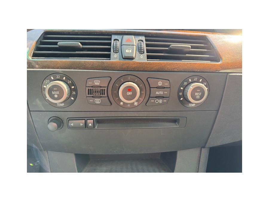 BMW d'occasion SERIE 5 525 i de 2004 Troyes (10)﻿