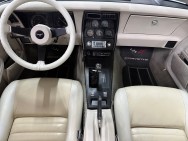 CHEVROLET d'occasion CORVETTE 5.7 350 CI de 1980 Troyes (10)﻿