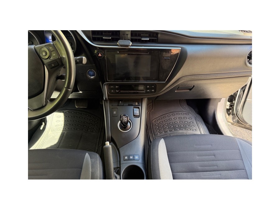 TOYOTA d'occasion AURIS 136H DESIGN de 2017 Paris 15 (75)﻿