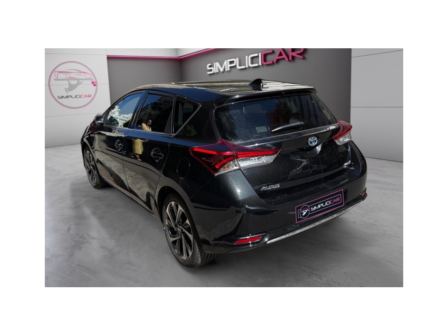 TOYOTA d'occasion AURIS 136H DESIGN de 2017 Paris 15 (75)﻿