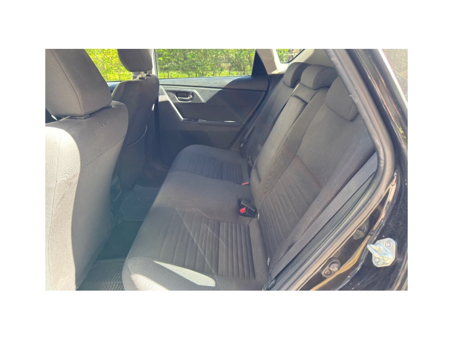 TOYOTA d'occasion AURIS 136H DESIGN de 2017 Paris 15 (75)﻿