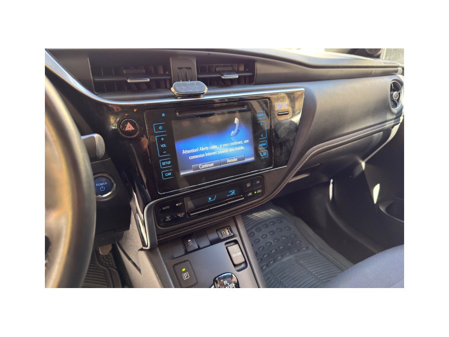 TOYOTA d'occasion AURIS 136H DESIGN de 2017 Paris 15 (75)﻿