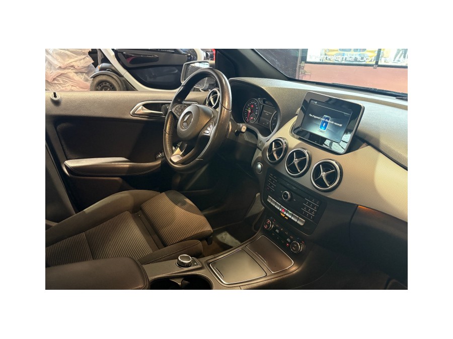 MERCEDES d'occasion CLASSE B B180 122 INSPIRATION BA de 2017 Aix Les