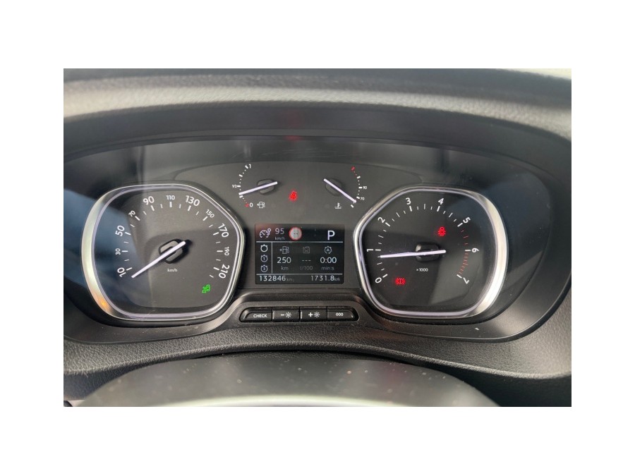 PEUGEOT d'occasion EXPERT STANDARD CA 2.0 BLUE HDI 180 PREMIUM EAT de